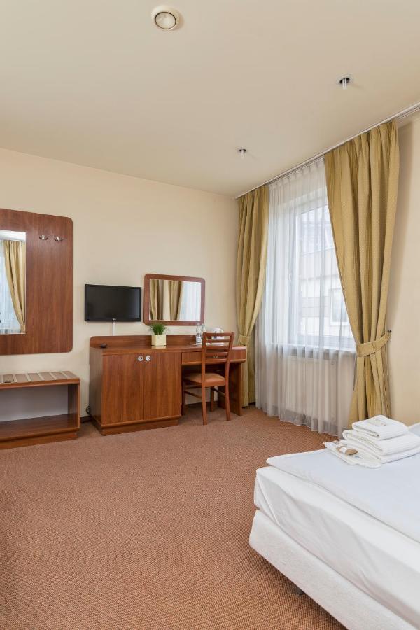 Hotel Colibra وارسو المظهر الخارجي الصورة