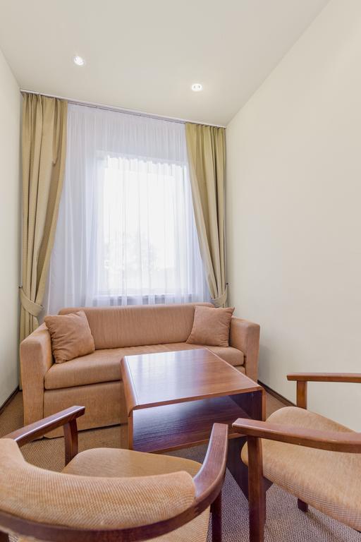 Hotel Colibra وارسو المظهر الخارجي الصورة